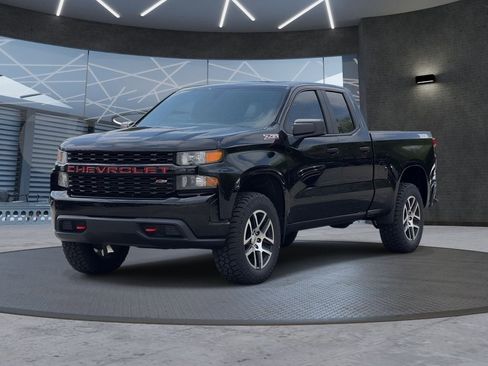 Used 2019 Chevrolet Silverado 1500 Custom Trail Boss w/ Custom Convenience Package AWD/4WD image 2