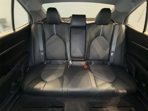 Used 2023 Toyota Camry SE image 23