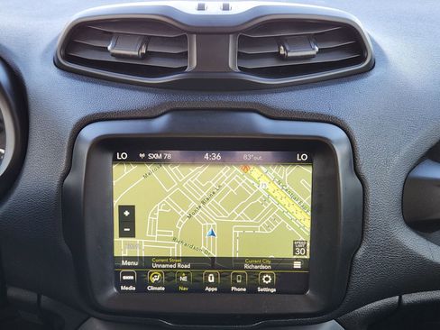 Used 2023 Jeep Renegade Latitude image 25