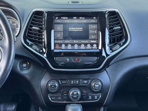 Used 2020 Jeep Cherokee Limited image 22