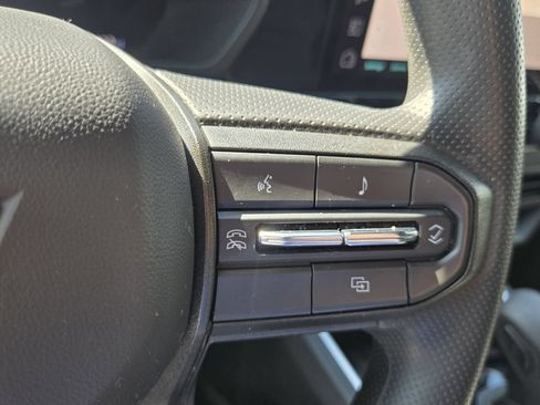 Used 2024 Chevrolet Colorado Trail Boss w/ Technology Package AWD/4WD image 25