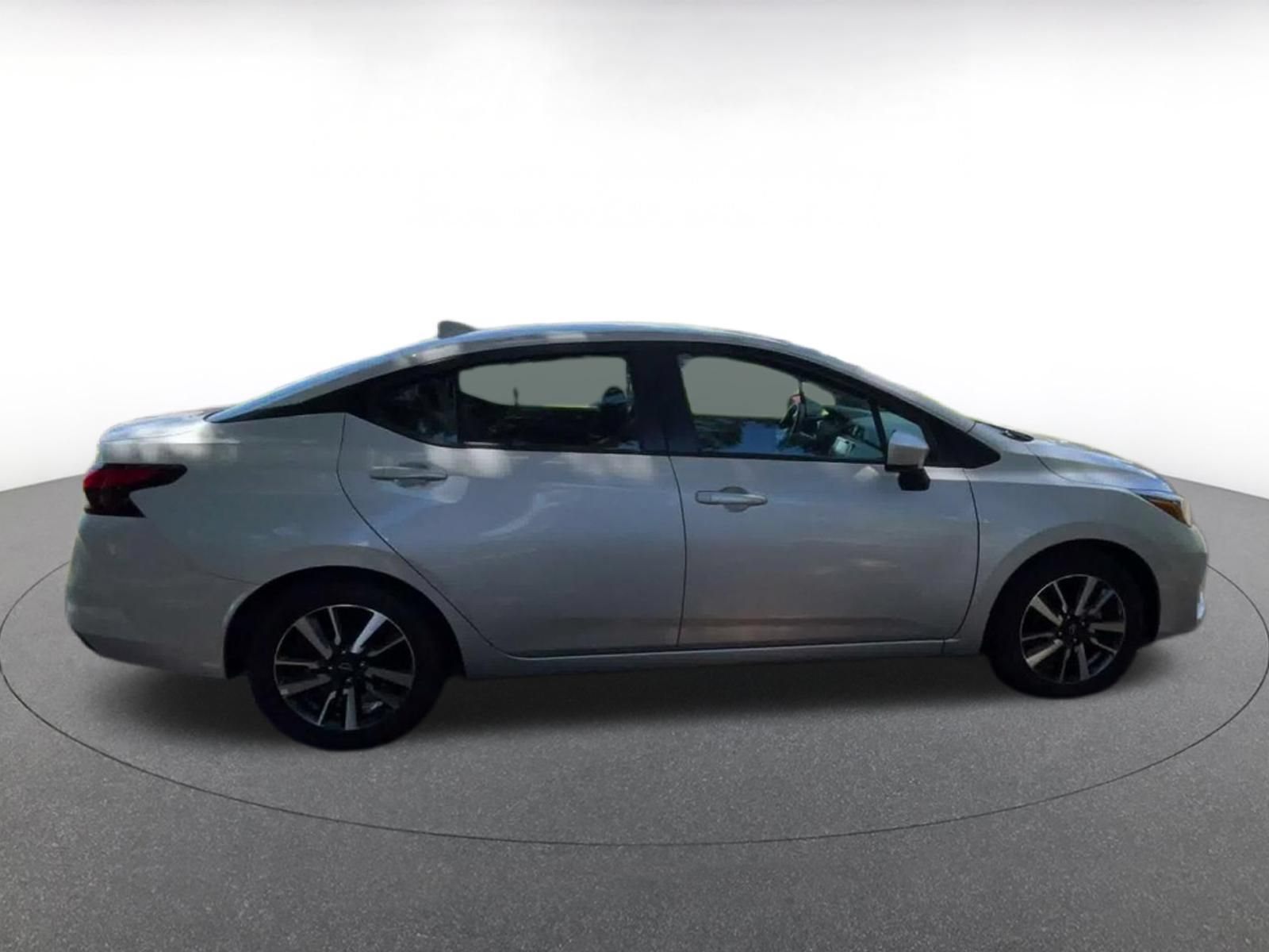 Used 2025 Nissan Versa SV FWD image 15