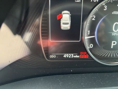 Used 2025 Lexus ES 350 Luxury image 3