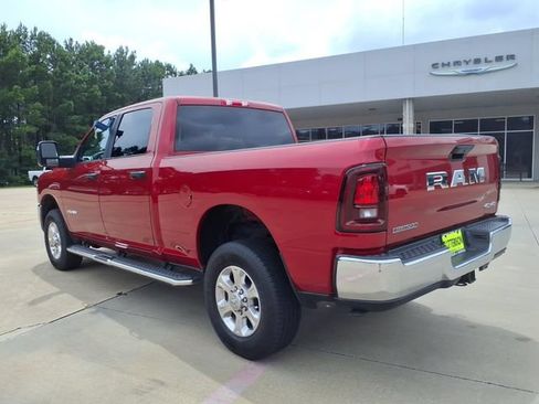 Used 2026 RAM 2500 Big Horn AWD/4WD image 4