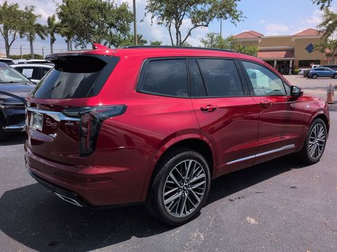 Used 2024 Cadillac XT6 Sport AWD/4WD image 4
