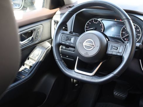 Used 2021 Nissan Rogue SL AWD/4WD image 27