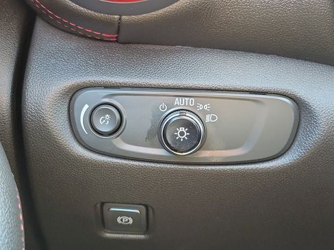 Used 2025 Chevrolet Blazer RS image 31