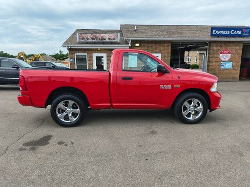 Used 2016 RAM 1500 Express w/ Power & Remote Entry Group AWD/4WD image 2