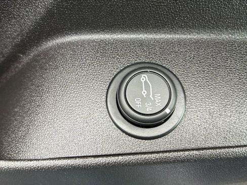 Used 2019 Chevrolet Equinox LT image 26