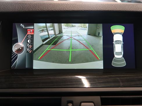 Used 2014 BMW 550i Sedan RWD image 18
