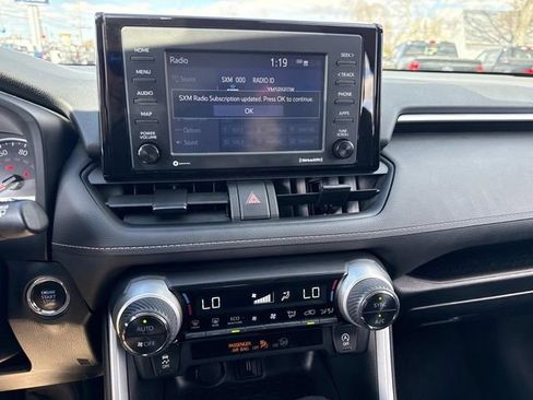 Used 2022 Toyota RAV4 XLE image 29