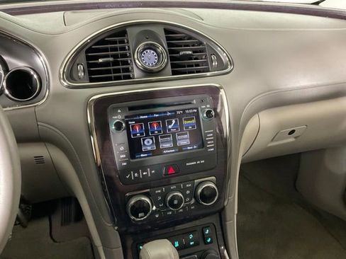 Used 2017 Buick Enclave Leather FWD image 21