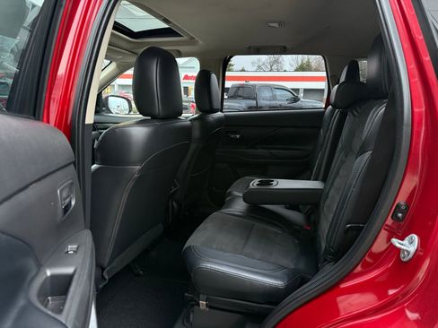 Used 2020 Mitsubishi Outlander SE image 36