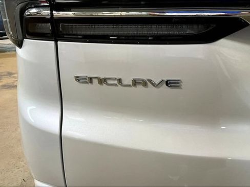 Used 2025 Buick Enclave Avenir w/ Super Cruise Package FWD image 22