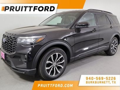 New 2025 Ford Explorer ST-Line w/ Premium Package