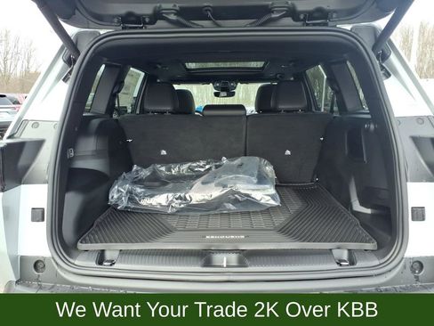 New 2026 Jeep Cherokee Overland image 15