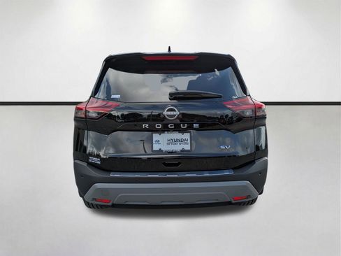 Used 2023 Nissan Rogue SV FWD image 6