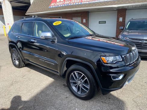 Used 2017 Jeep Grand Cherokee Limited image 4