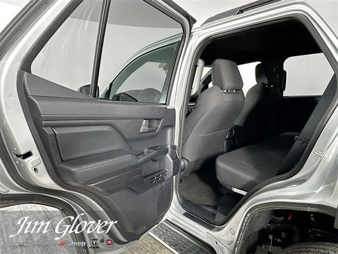 Used 2025 Toyota 4Runner SR5 image 13