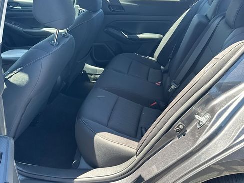 Used 2024 Nissan Altima 2.5 SV FWD image 20