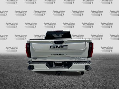 Used 2025 GMC Sierra 2500 Denali Ultimate AWD/4WD image 9