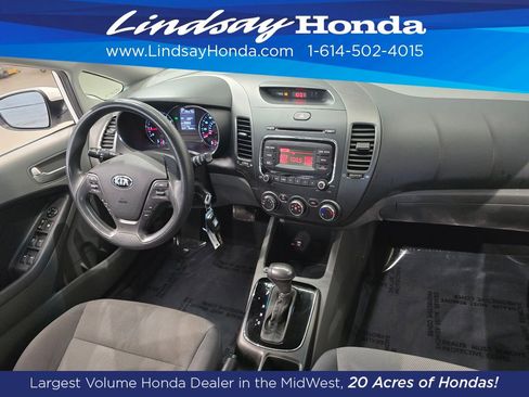 Used 2017 Kia Forte LX image 9