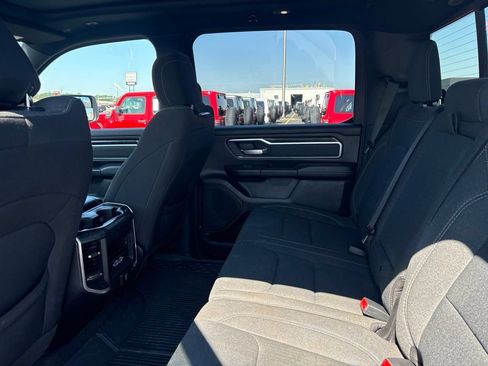 Used 2022 RAM 1500 Big Horn AWD/4WD image 13