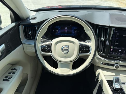 Used 2024 Volvo XC60 B5 Ultimate w/ Protection Package Premier AWD/4WD image 26