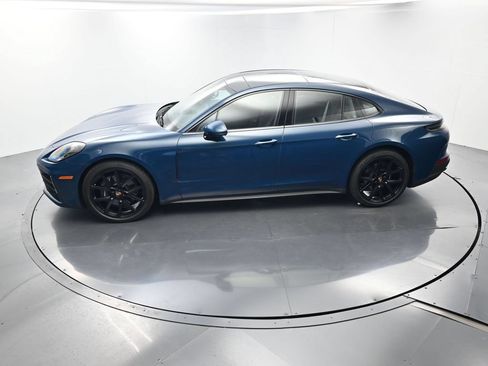 Certified 2026 Porsche Panamera RWD image 35