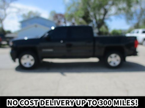 Used 2018 Chevrolet Silverado 1500 LT w/ All Star Edition AWD/4WD image 2
