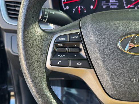 Used 2020 Hyundai Accent SE image 28