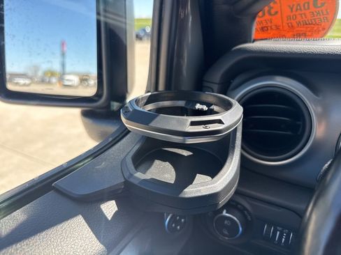 Used 2021 Jeep Gladiator Sport AWD/4WD image 9
