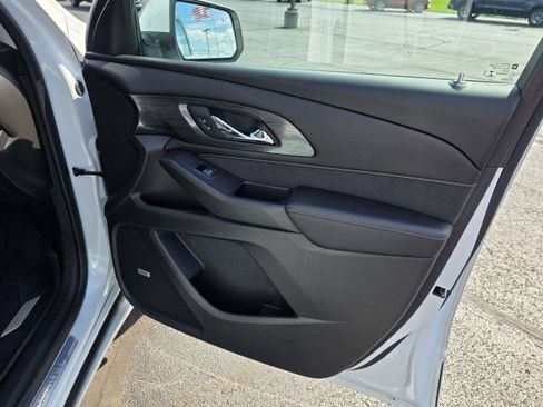 Used 2021 Chevrolet Traverse High Country FWD image 26