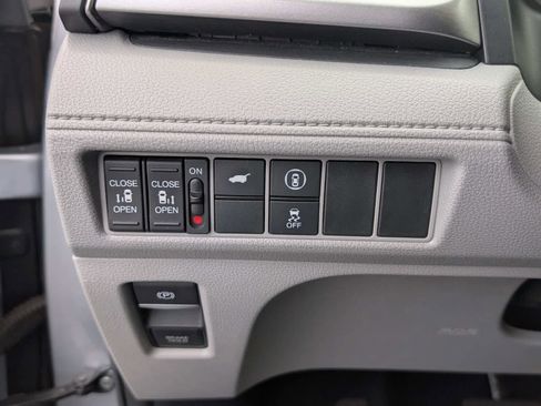 Certified 2024 Honda Odyssey EX-L image 21