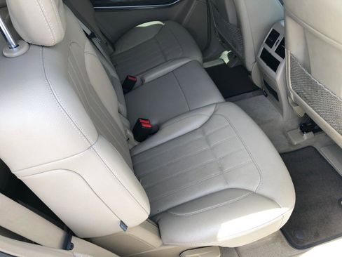 Used 2014 Mercedes-Benz GL 450 4MATIC image 39