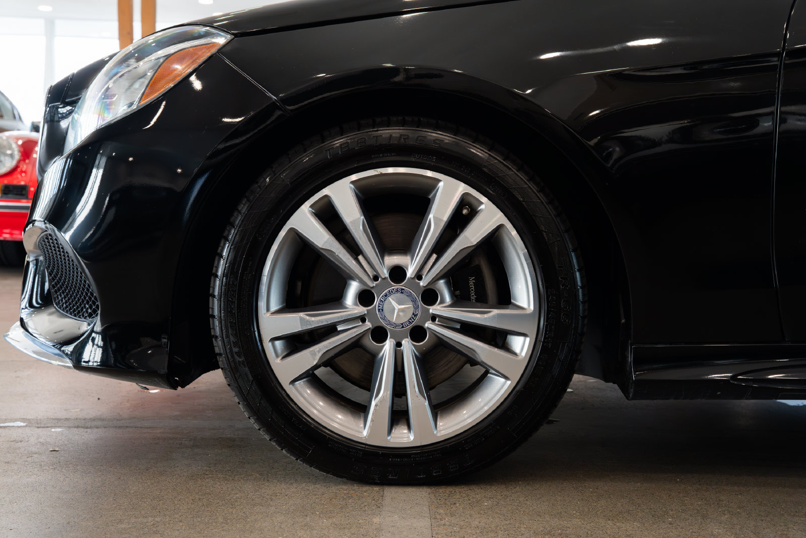 Used 2015 Mercedes-Benz E 250 BlueTEC Sedan image 7