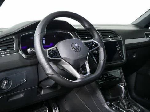Certified 2023 Volkswagen Tiguan SE R-Line image 8