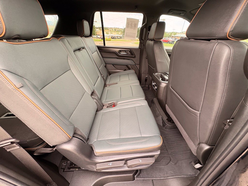Used 2025 GMC Yukon AT4 AWD/4WD image 31