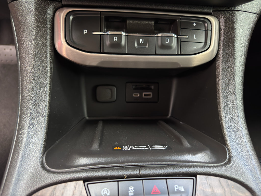 Used 2023 GMC Acadia Denali w/ Denali Technology Package FWD image 18