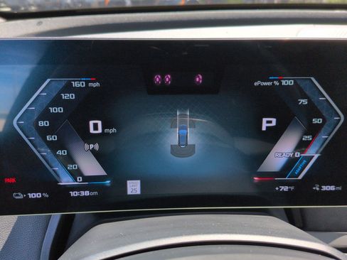 Used 2025 BMW iX M60 image 21