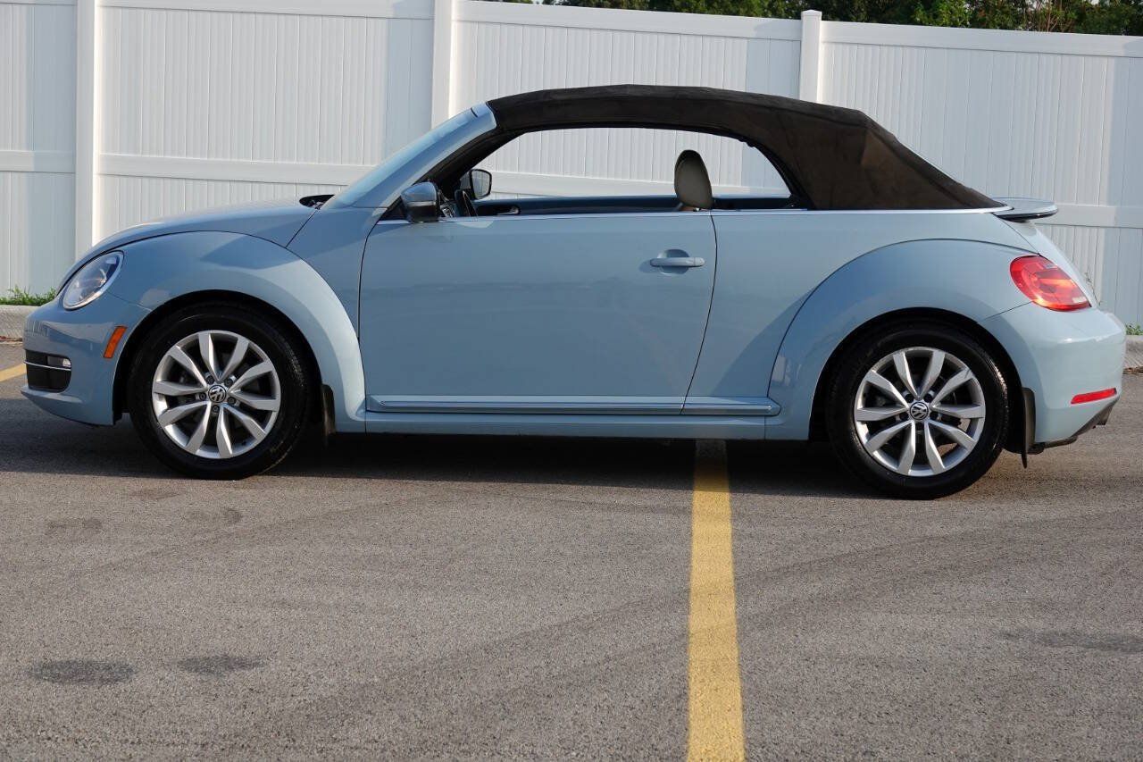 Used 2014 Volkswagen Beetle TDI FWD image 12
