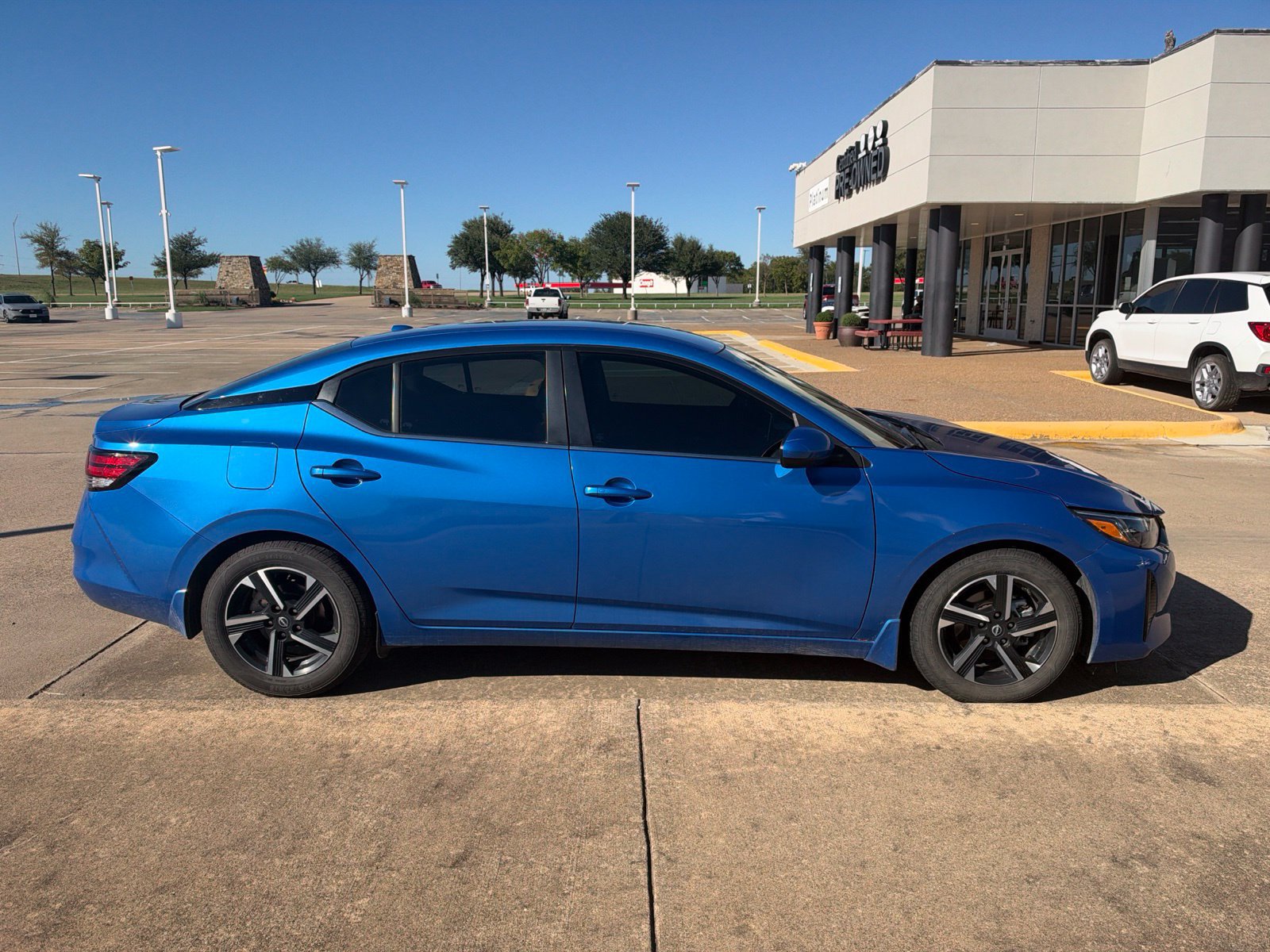 Used 2024 Nissan Sentra SV FWD image 8