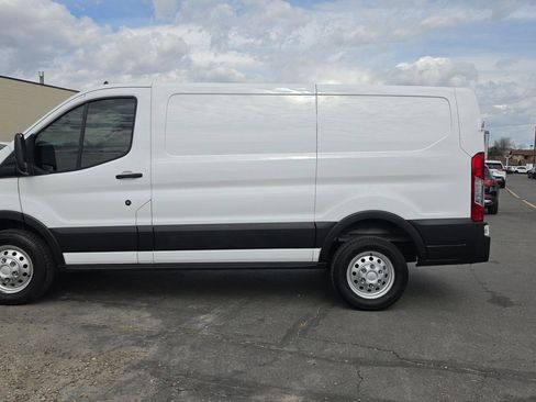 Used 2021 Ford Transit 150 Low Roof AWD image 4