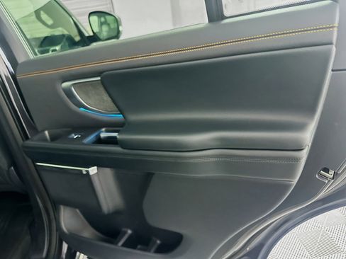 Used 2025 Ford Expedition Tremor image 33