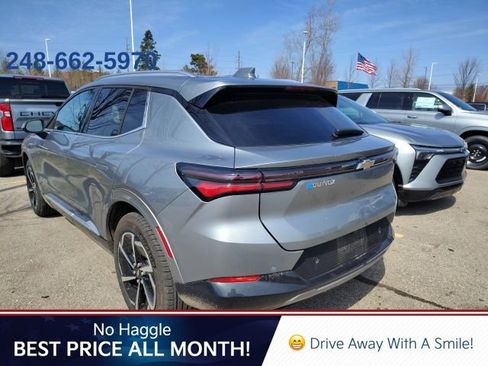 Used 2024 Chevrolet Equinox EV LT image 2