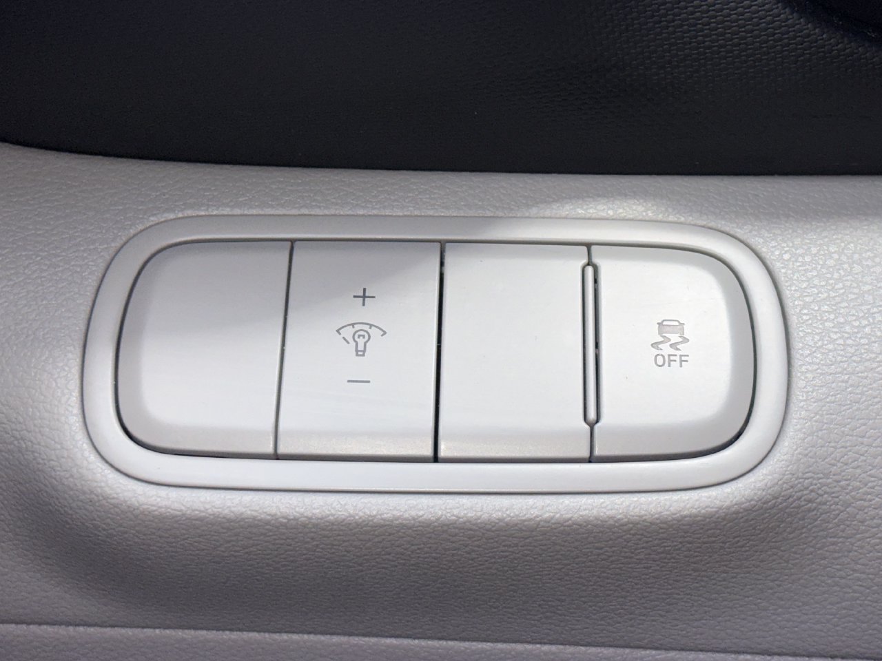 Used 2026 Hyundai Venue SEL FWD image 15