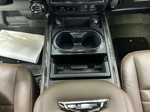 Used 2023 Nissan Titan Platinum Reserve w/ Moonroof Package AWD/4WD image 18