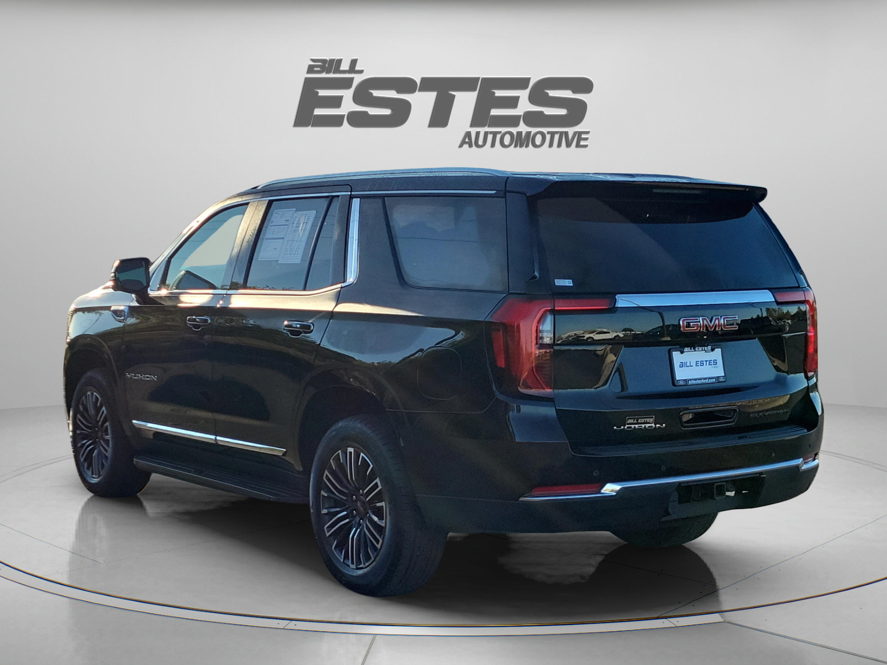Used 2025 GMC Yukon Elevation AWD/4WD image 2