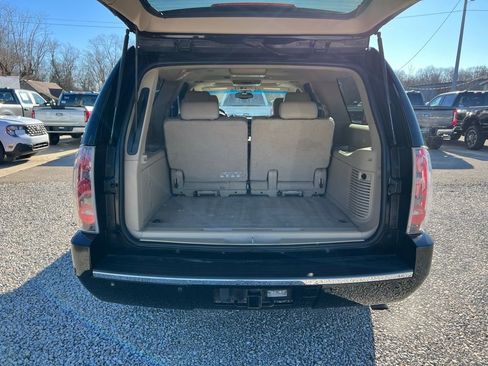 Used 2013 GMC Yukon XL Denali image 17