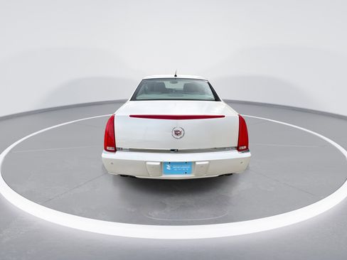 Used 2008 Cadillac DTS w/ Sun And Sound Package image 7